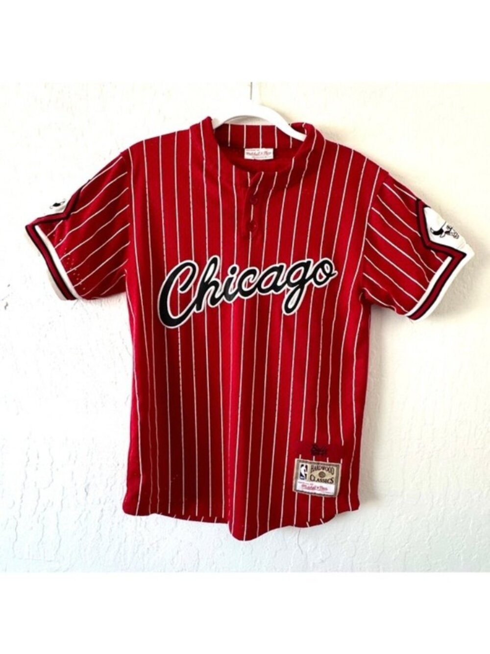 Mitchell & Ness Chicago Bulls Baseball Style Pinstripe Jersey Men's Small